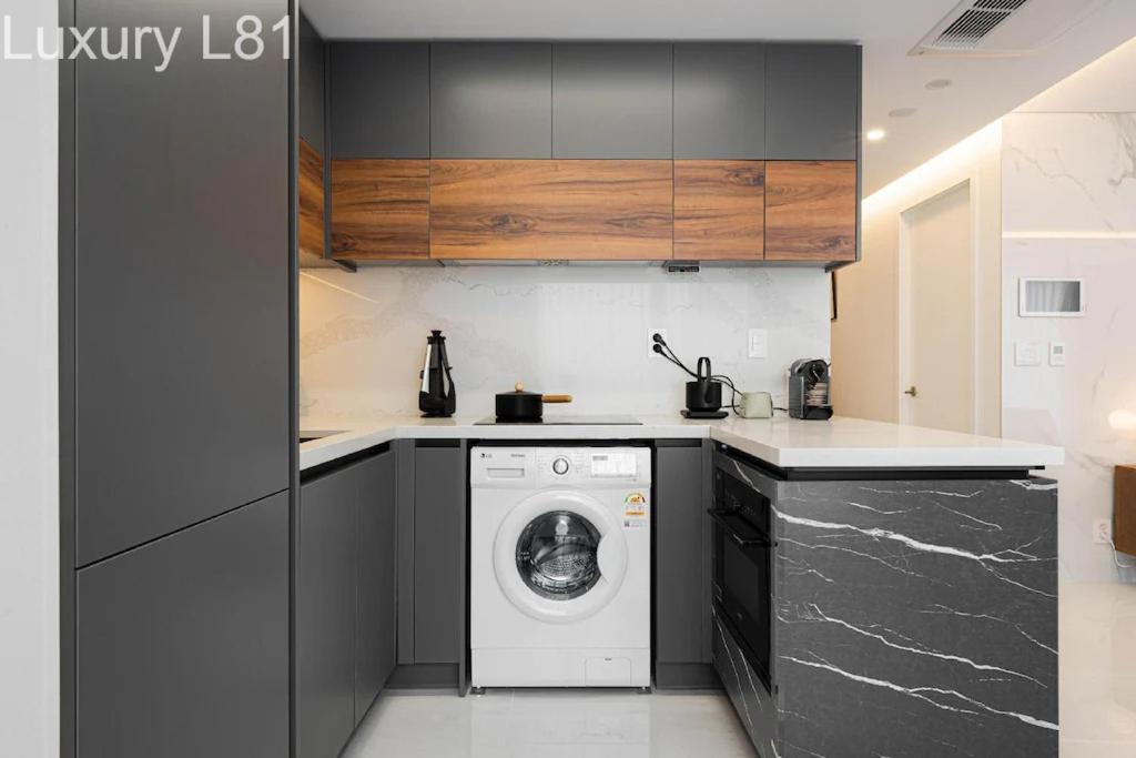 Angia Luxury Apartment Inside Landmark 81 Tower Ho Chi Minh City Bagian luar foto